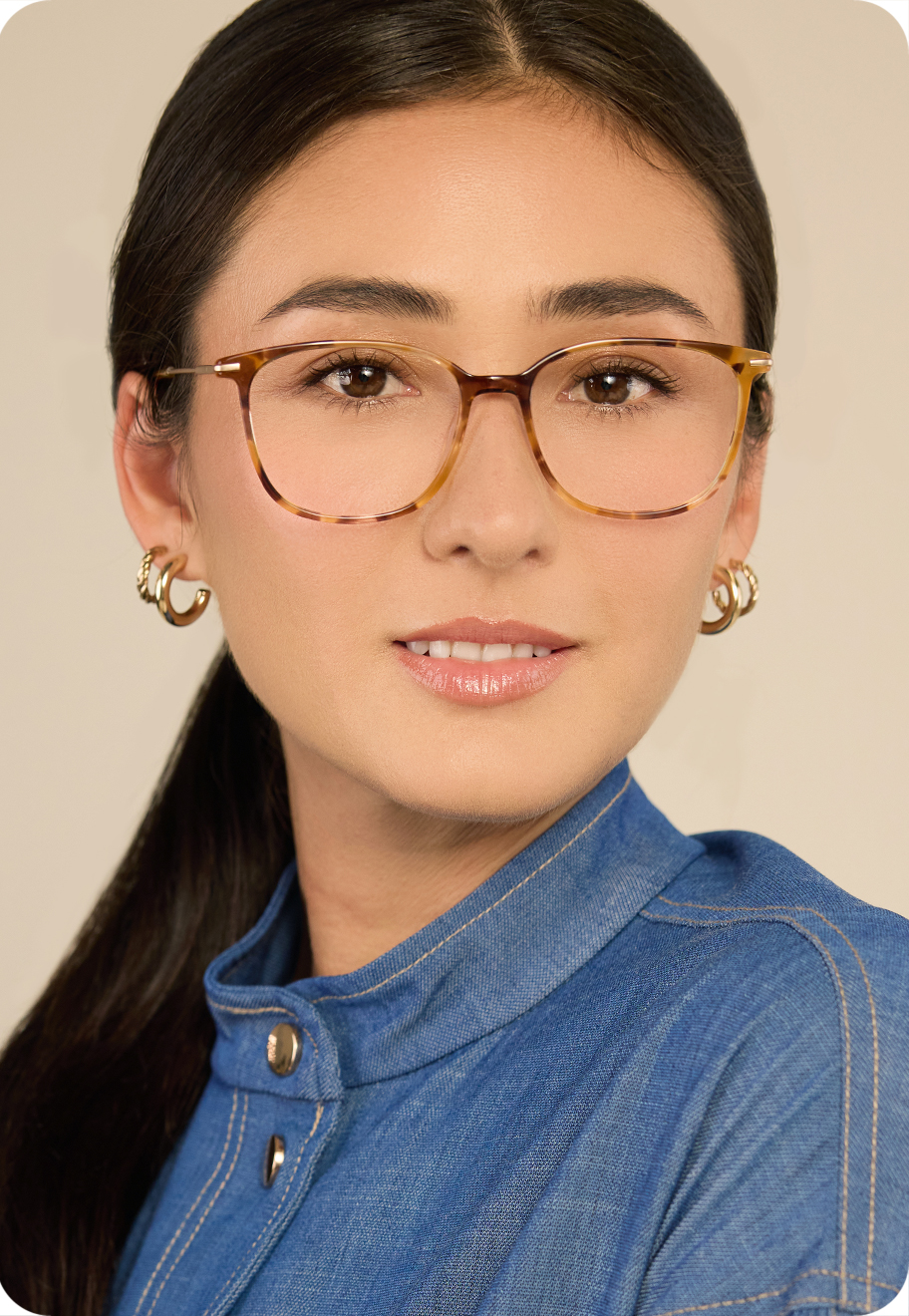 A photo of a model wearing OW Mumford optical glasses in Autumn Petal