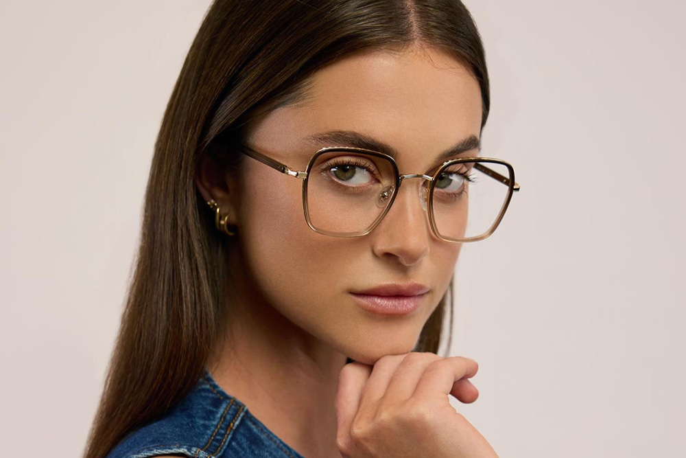Clara metal glasses frame.