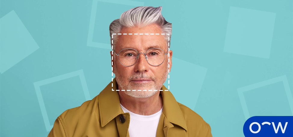  Personne au visage carré avec des lunettes rondes.
